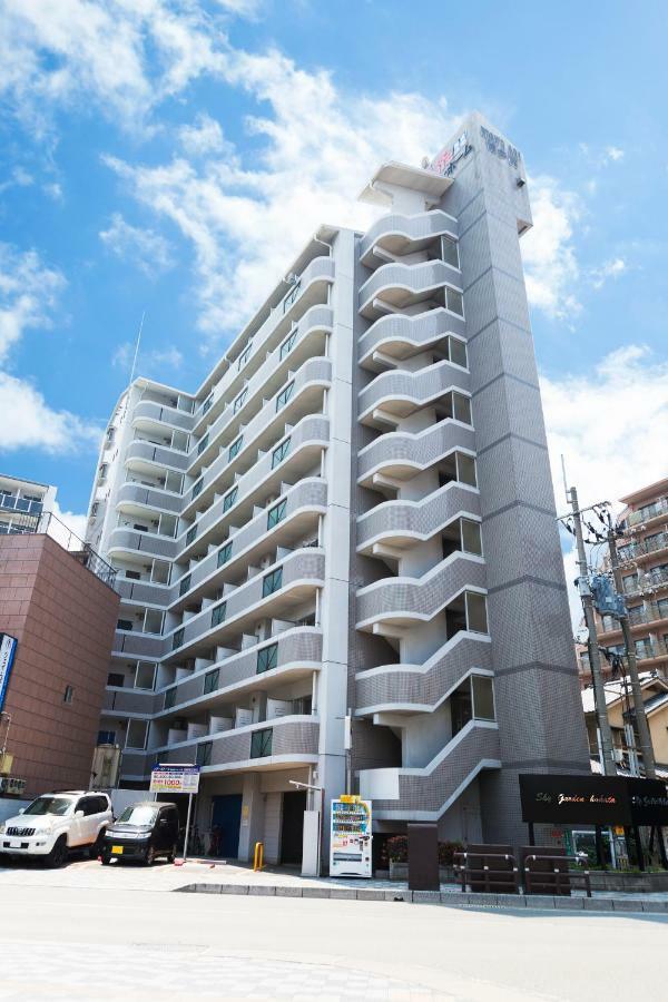 Sky Garden Hakata Aparthotel Fukuoka  Bagian luar foto